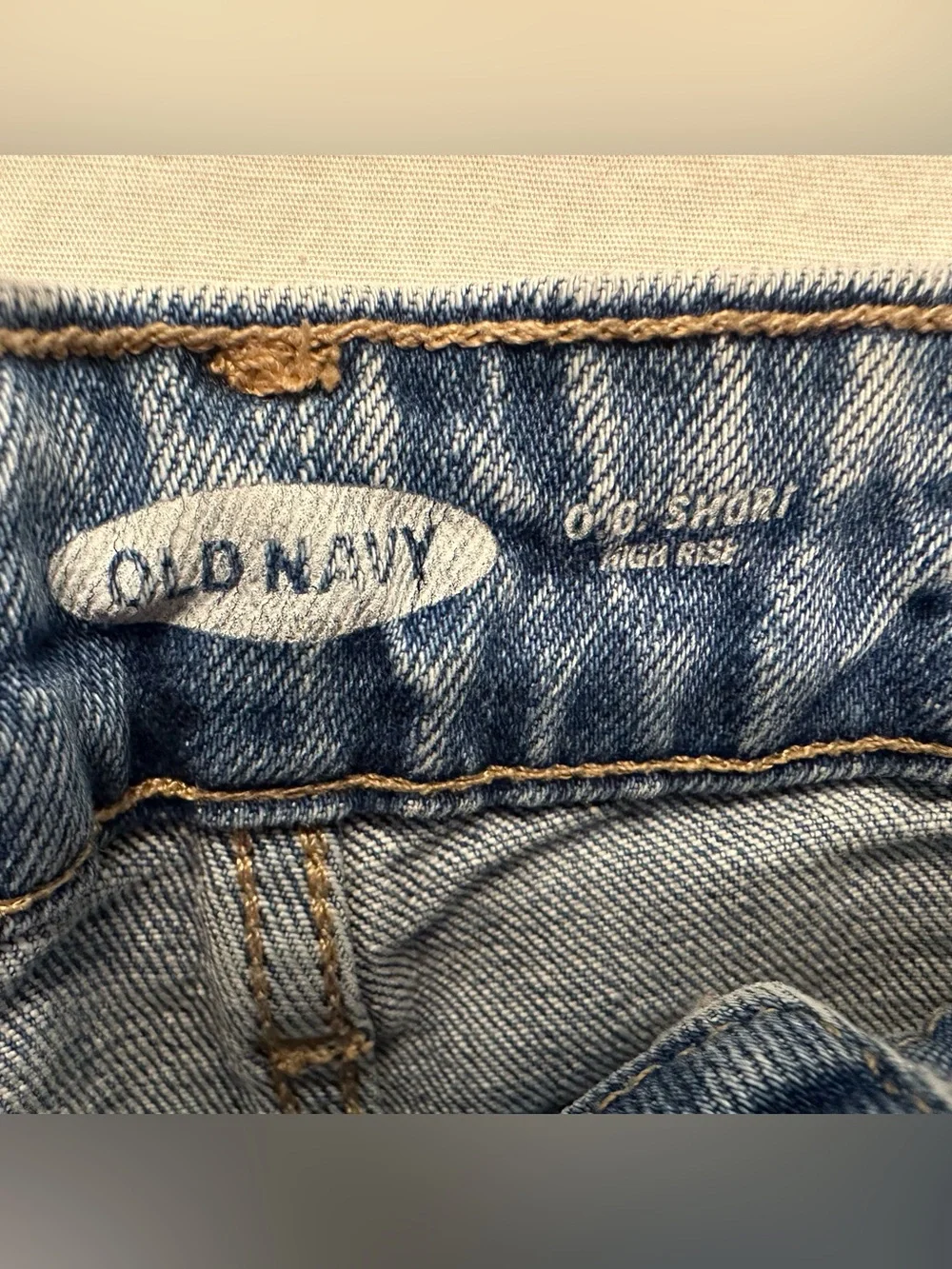 Old Navy High Rise Cuffed Denim Shorts Size 4 Light Wash Jean